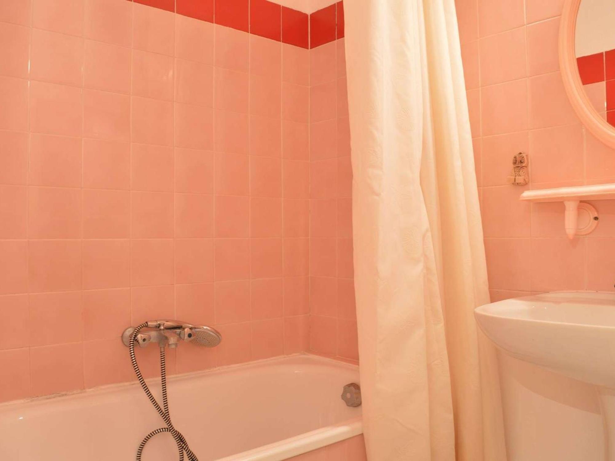Studio Cabine A 200M De Port Frejus, Plage, Commerces, Terrasse, 4 Couchages, Menage Inclus - Fr-1-226A-31 Kültér fotó